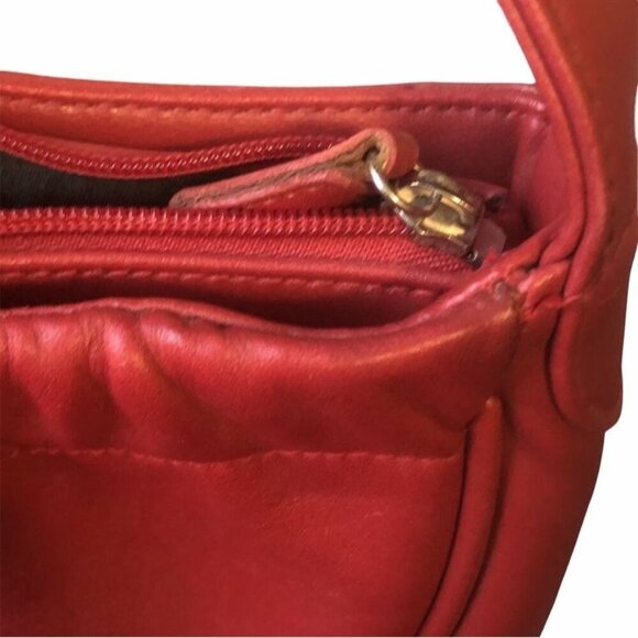 Red Genuine Leather Shoulder Bag With Zippered Compartments & Gold Accents For W - Picture 5 of 7
